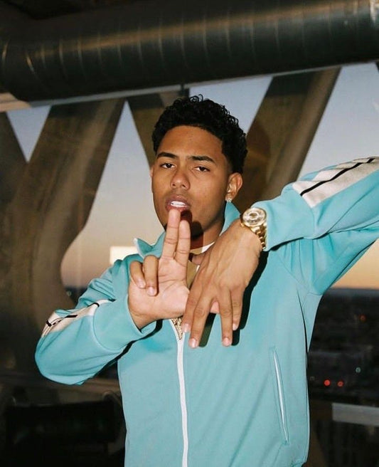 Myke Towers – Nueva Ola